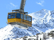 Diavolezza Ski park Cable Car 